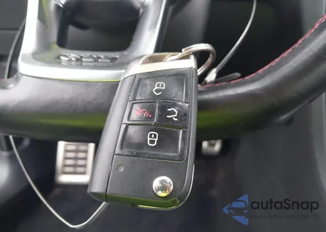 2017 Volkswagen Golf Gti Autobahn 4-Door/S 4-Door/Se 4-Door/Sport 4-Door from USA, damaged, VIN 3VW547AU5HM026829